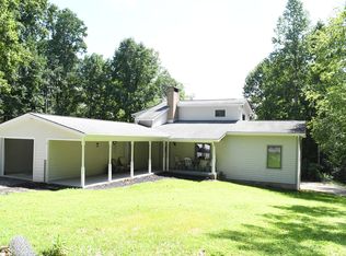 2213 Turnpike Rd, Horse Shoe, NC 28742
