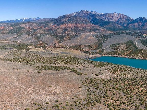 5th image of Baker Lake Rd