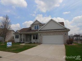 6660 White Clover Dr, East Lansing, MI