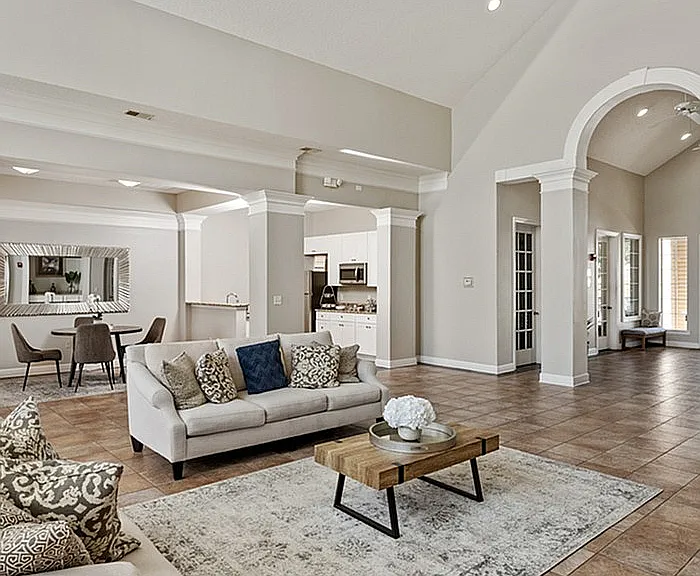 Leasing Office