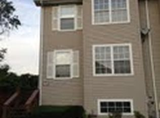 150 Amberfield Ln, Newark, DE 19702