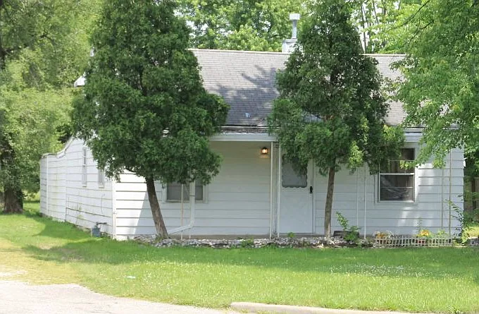 3405 N Saint Joseph Ave photo 1