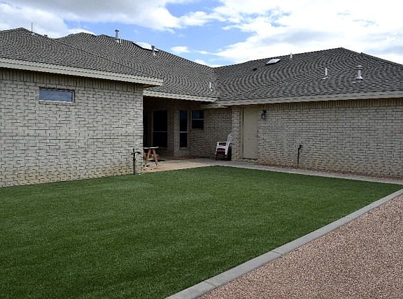 3rd image of 5104 Hilltop Dr