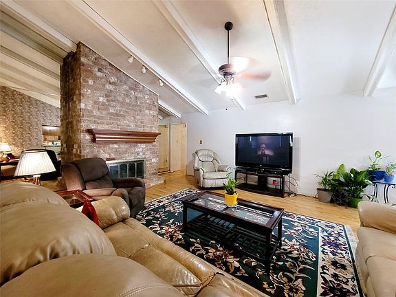 3rd image of 1315 Westgreen Blvd