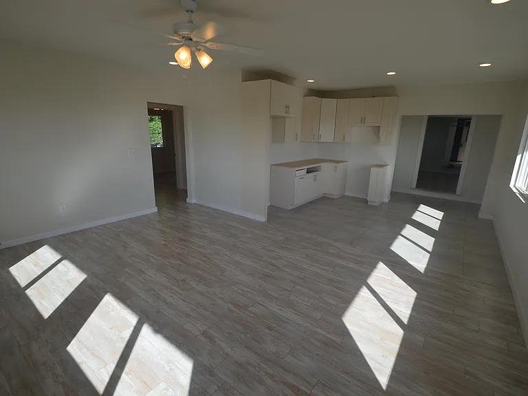 1915 Kalihi St #1 — Photo 11