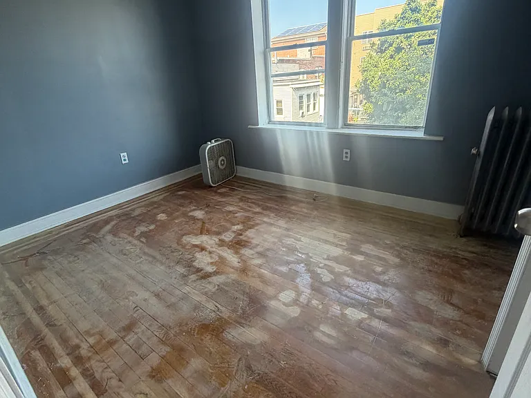 5107 Hudson Ave #2C — Photo 7
