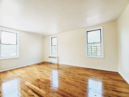 Rented by Bruma Realty LLC | media 17