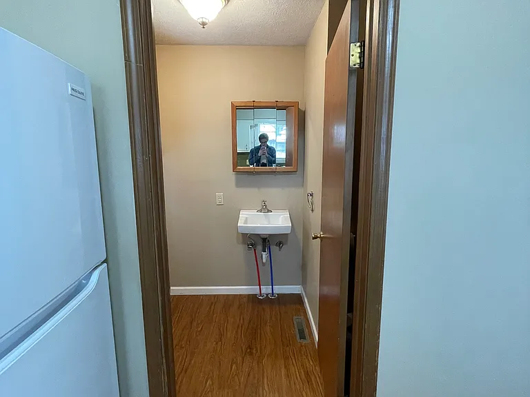 1333 S Ventura Ave — Photo 15