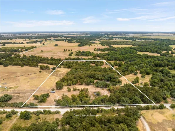 776 County Road 473, Lott, TX 76656