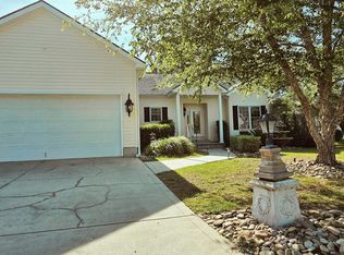 618 Wintercreeper Dr., Longs, SC 29568