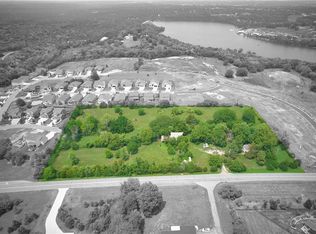 25020 W 143rd St, Olathe, KS 66061