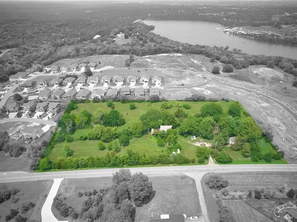 25020 W 143rd St, Olathe, KS 66061