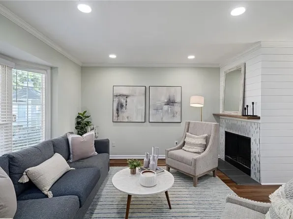 136 Peachtree Memorial Dr NW APT Va3, Atlanta, GA 30309