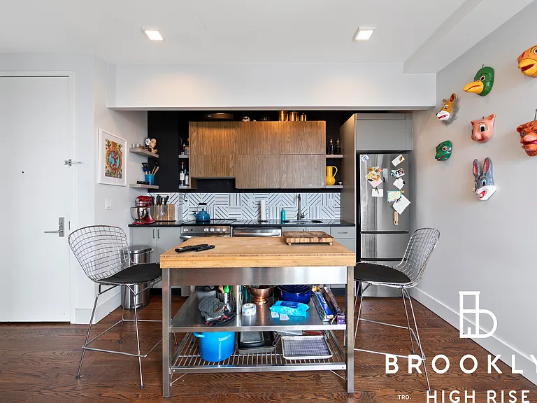 311 Woodbine St #4F — Photo 2