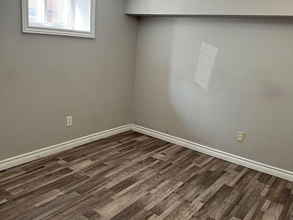 5th image of 77 Cedar St S