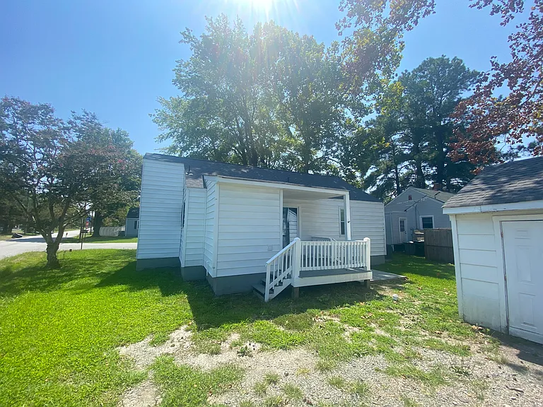 702 Grove St — Photo 15