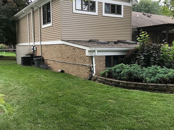 4th image of 51874 Johns Dr