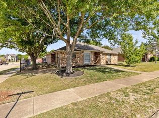 718 Flagstone Way, Wylie, TX 75098