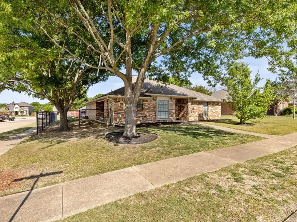 718 Flagstone Way, Wylie, TX 75098