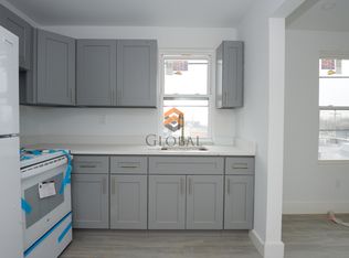 1278 E 222nd St #3R, Bronx, NY 10469