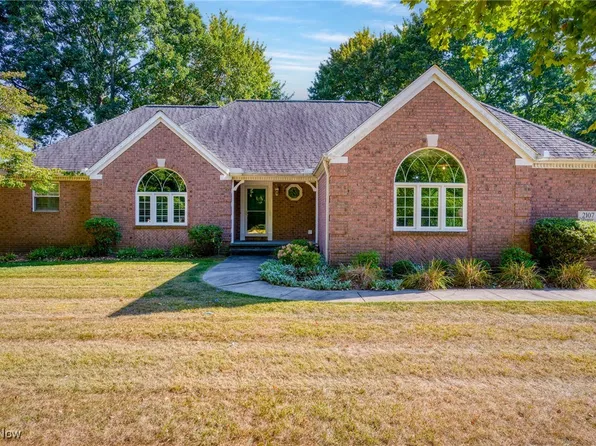 2107 Pearce Cir, Salem, OH 44460