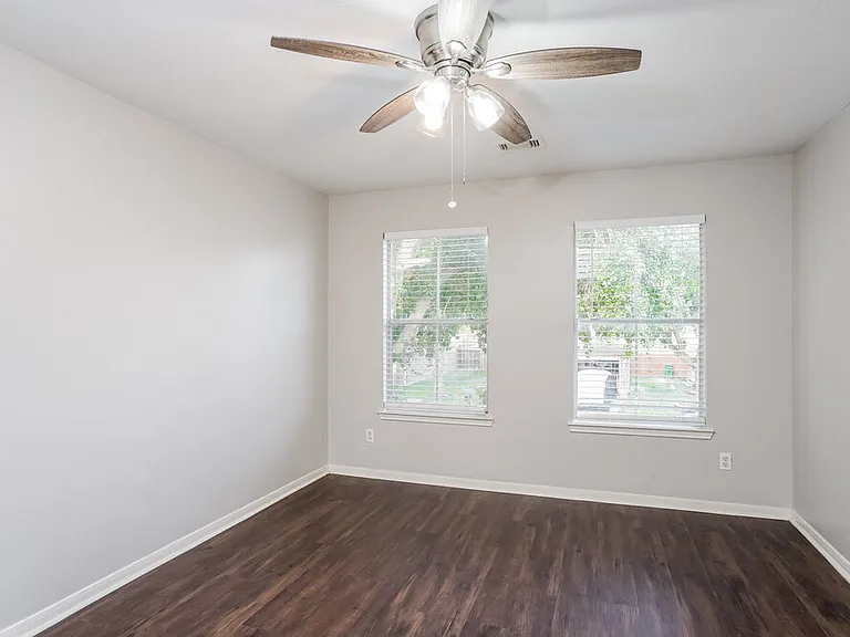 3315 Maymist Dr — Photo 17