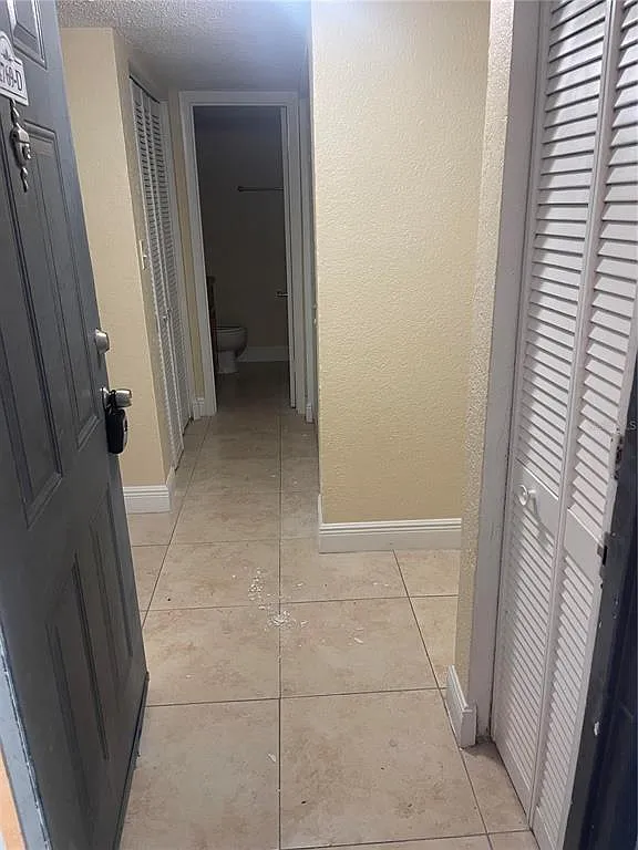1 bed, 1.0 bath, 756 sqft, $1,200 — Photo 2