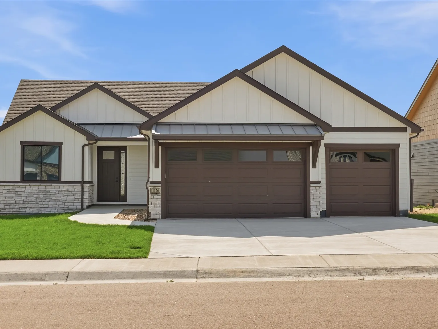 4 bed, 2990 sqft, $2,850 — Photo 1