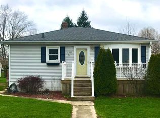 8342 Columbia Ave, Munster, IN 46321