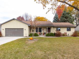 2658 W Sunnyview Rd, Appleton, WI 54914