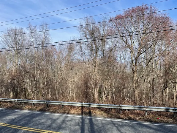 50 Fiskdale Rd, Brookfield, MA 01506