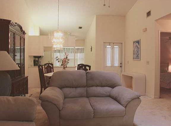 3rd image of 10898 SE Sea Pines Cir