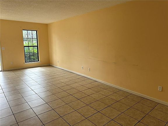 2nd image of 890 E Cherry St #104