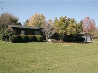 2826 Panama Dr, Delton, MI 49046