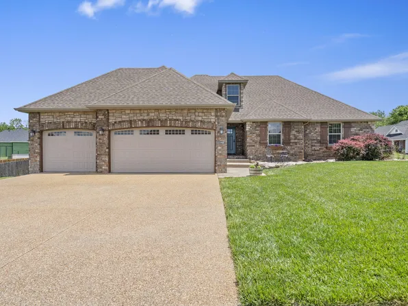 1388 S Eastland Avenue, Springfield, MO 65802