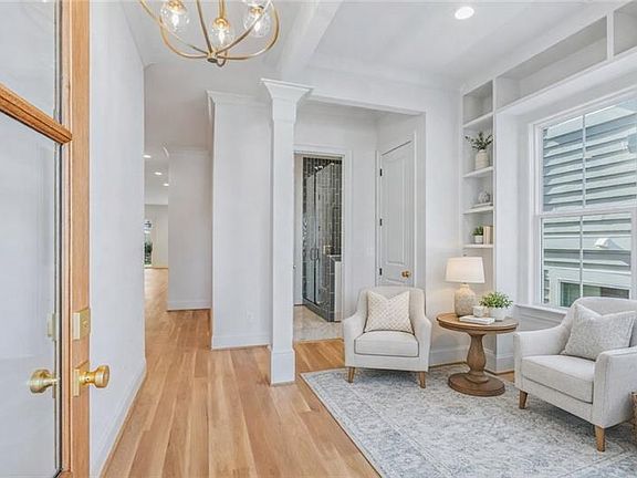 3rd image of 494 Waterman St