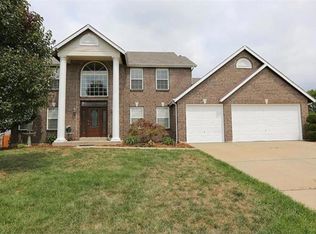 1184 Warm Winds Dr, O'Fallon, MO 63366