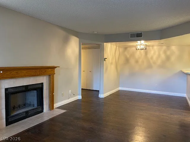 2 bed, 2.0 bath, 882 sqft, $1,295 — Photo 4