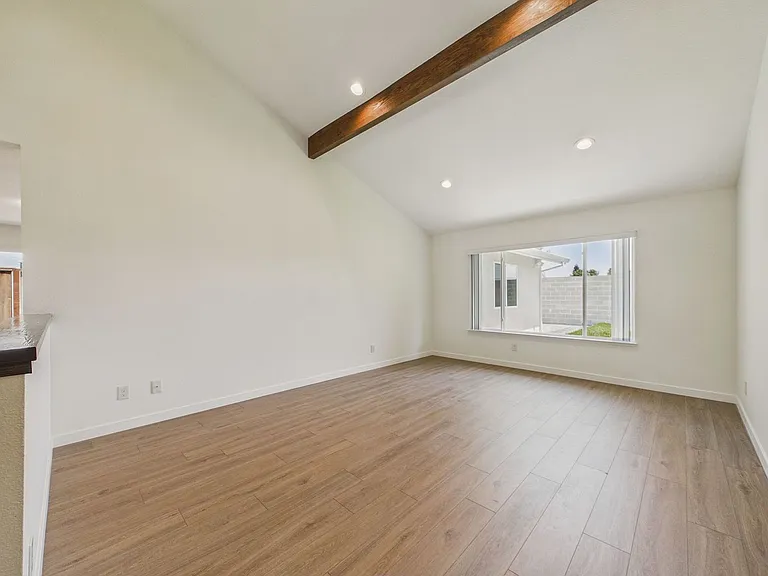 442 Fontanelle Dr — Photo 6
