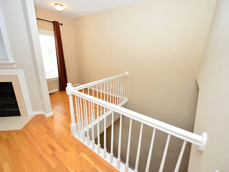 732 Sequoia Way — Photo 9
