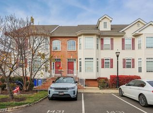 1427 Barnhardt Ln, Rahway City, NJ 07065