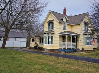 319 Marengo Rd, Harvard, IL 60033