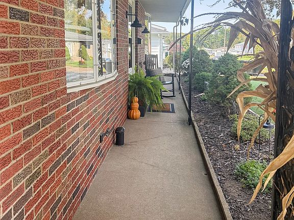 2nd image of 3412 Regis Dr