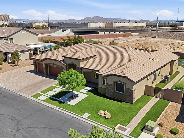 3922 Jacob Lake Cir — Photo 74