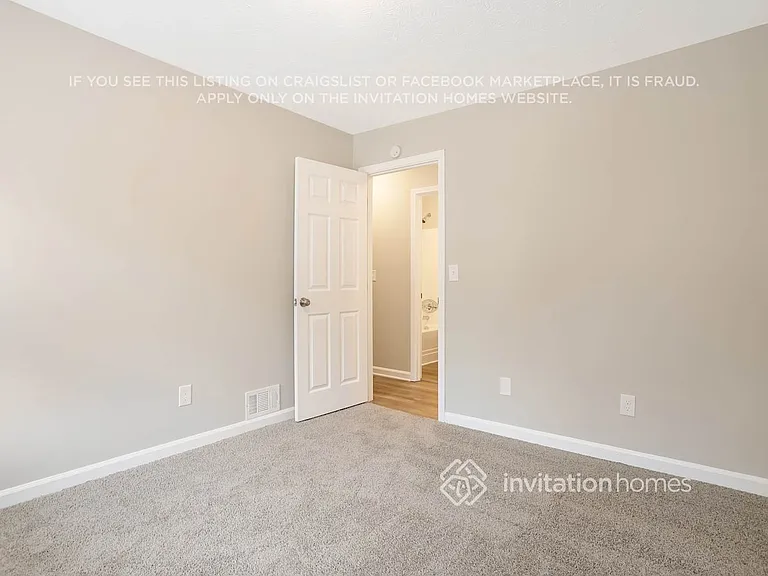 1648 Roman Point Dr — Photo 14