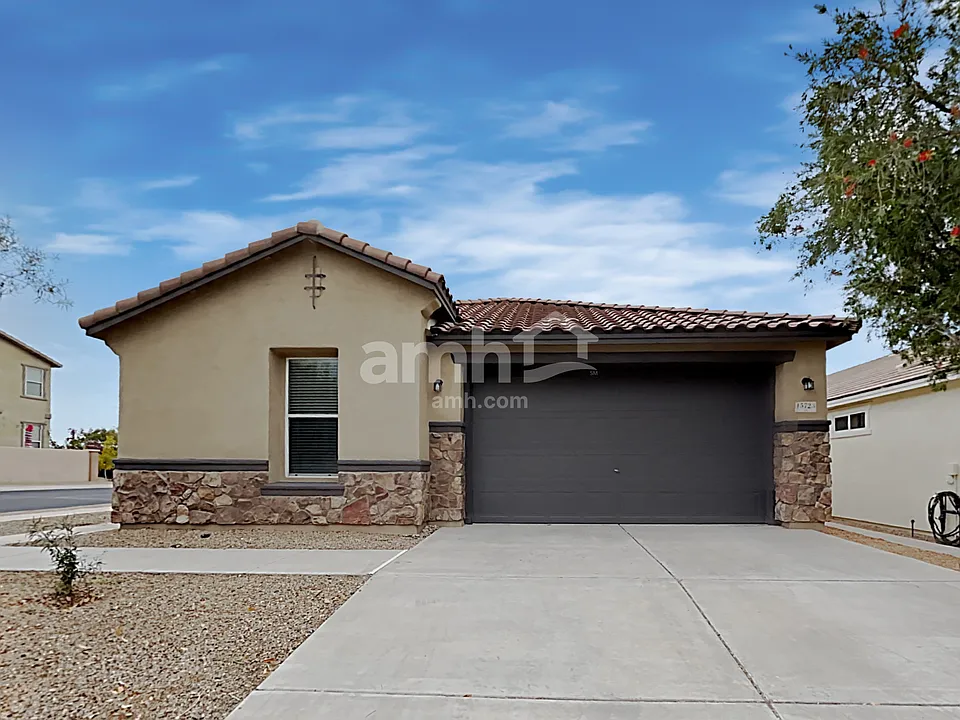 15723 S Camino Muesa