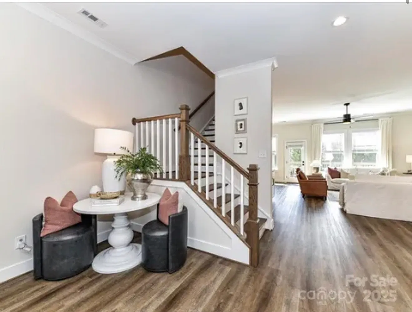3 bed, 2.5 bath, 2577 sqft, $3,800 — Photo 3