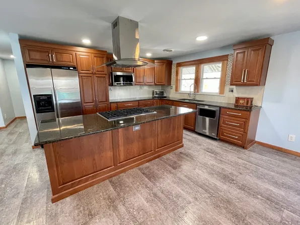 1403 S Main St, Elkhart, IN 46516