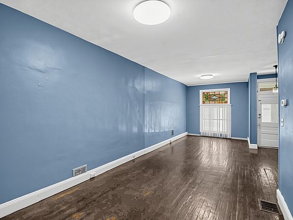 4th image of 406 S Macon St