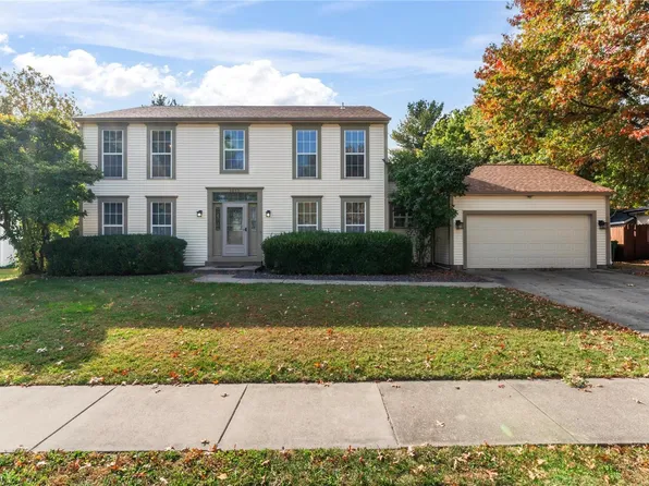 1013 Edgewood Dr, O'Fallon, IL 62269